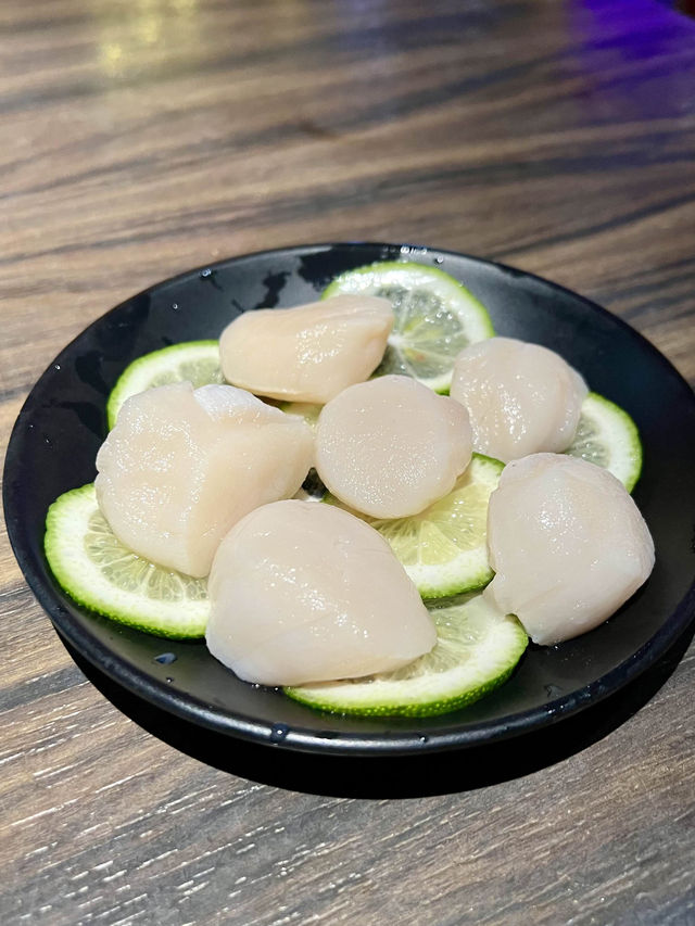 台北市 草莓吃到飽辛巴適麻辣鍋