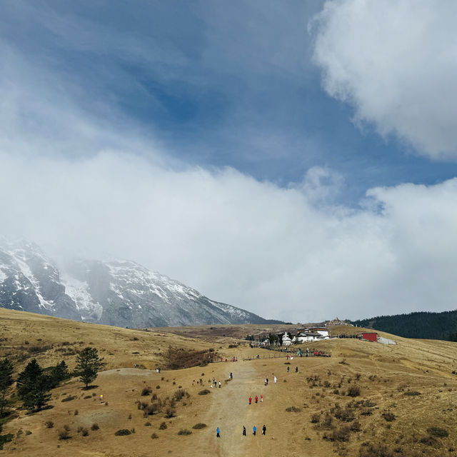 Lijiang Jade Dragon Snow Mountain Attractions