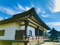 A city surrounded with temples and shrines🇯🇵