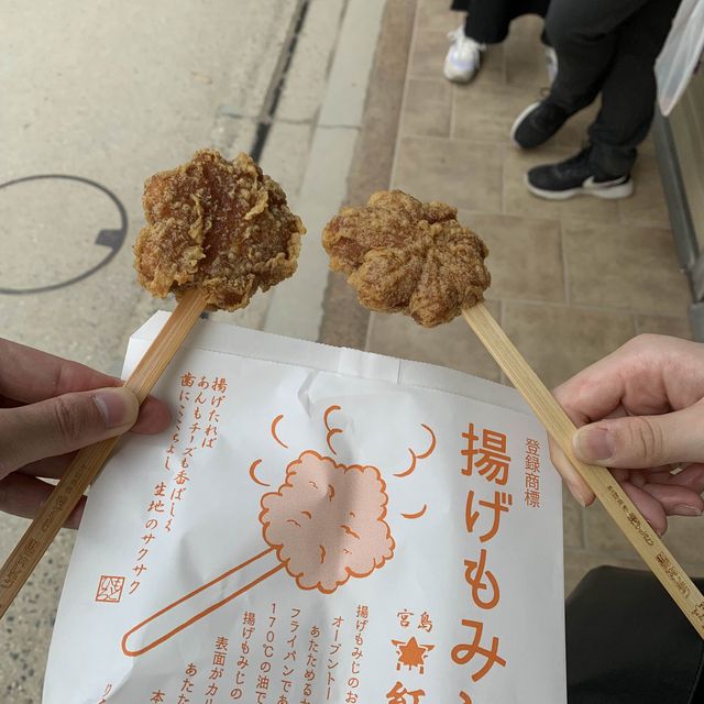 もみじと牡蠣と鹿と。宮島・厳島神社