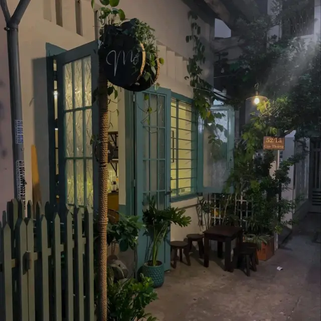 Tiệm cà phê Mơ
