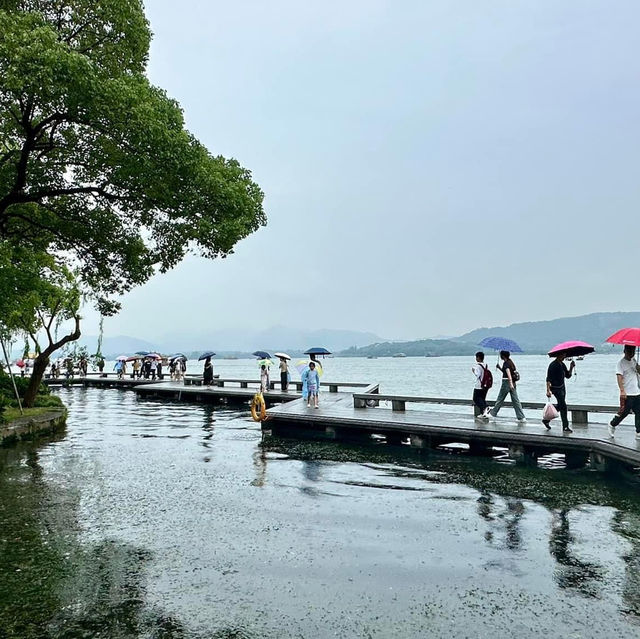 Discovering West Lake in Hangzhou