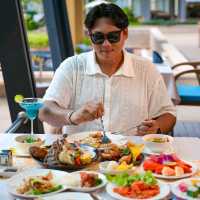 เดทดินเนอร์วันศุกร์ บุฟเฟ่ต์ในภูเก็ตที่ ชามไทย 