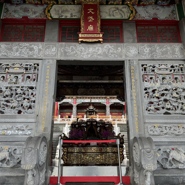 Day Trip at Sun Moon Lake Nantou - WenWu Temple