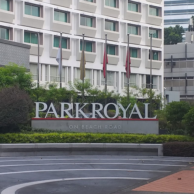 Perfect Poolside Experience with PARKROYAL 🇸🇬