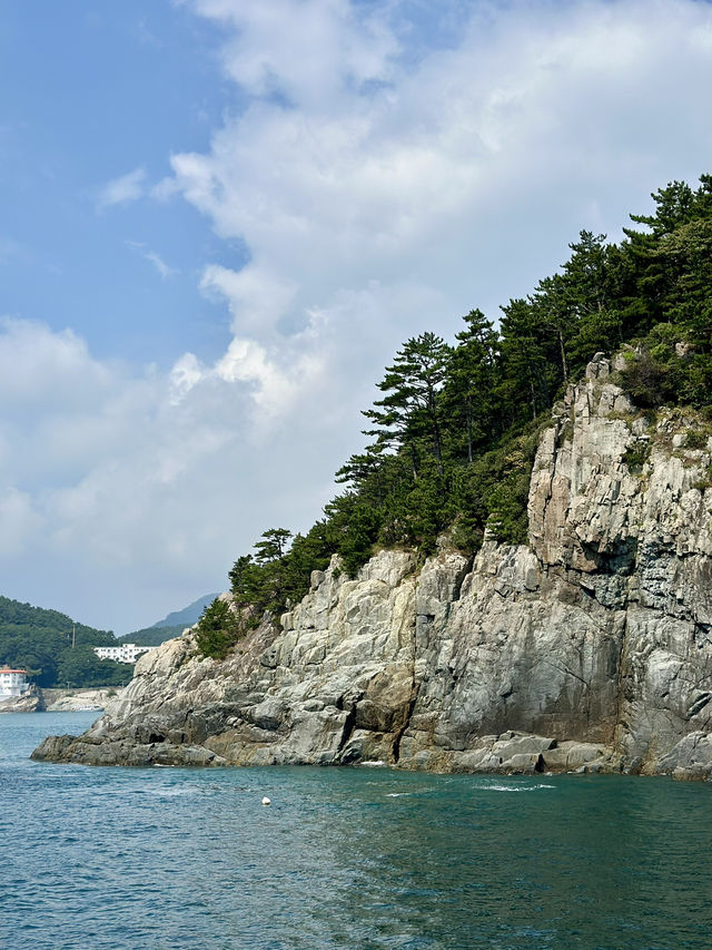 Haegeumgang Island: South Korea’s Coastal Gem 🪨