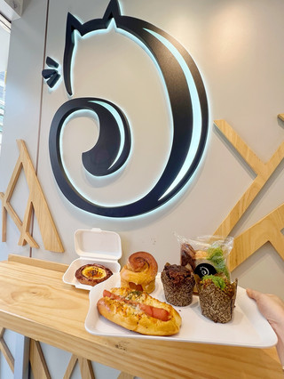 可愛🐱貓咪主題麵包店