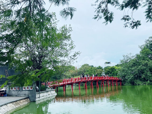 Ngoc Son Temple 
