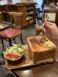 名物のドデカトーストが絶品！地元民に愛され創業40年