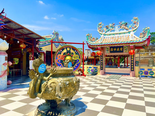 ศาลเจ้าพ่อหลักเมืองสุพรรณบุรี