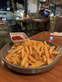 西灣河蘇豪東超chill豬門店🐷 