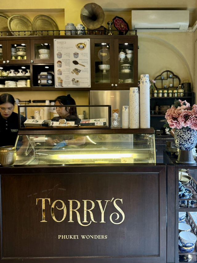 Torry’s ร้านไอศกรีมพรีเมียม ณ เมืองเก่าภูเก็ต