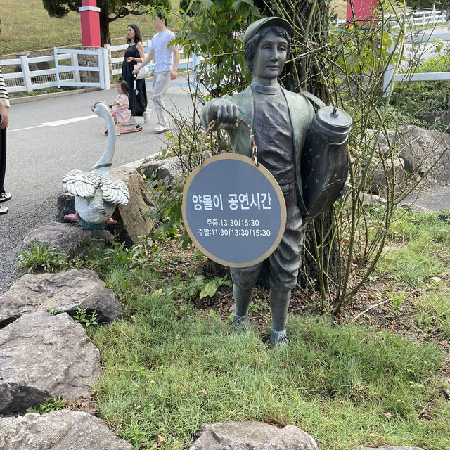 양몰이 공연과 동물 퍼레이드를 볼 수 있는 증평 벨포레 리조트 목장