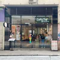 新鮮即製輕食小店