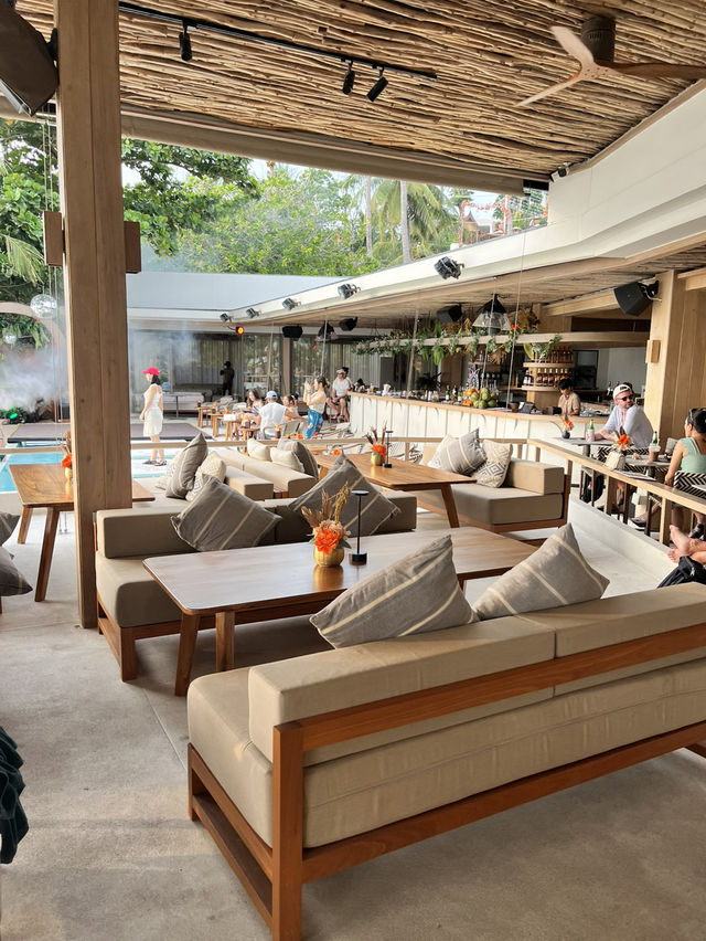 【🇹🇭プーケット 】絶景サンセットがみえるビーチクラブ🍸