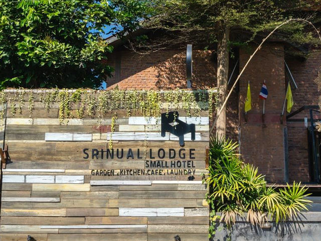 Srinual Lodge 