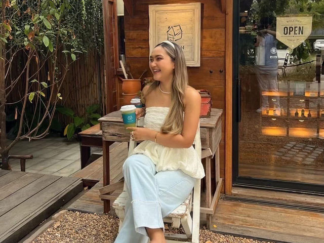 พาไปพักจิบกาแฟ​ร้านมินิเล็กๆ​น่ารักๆ📍Ellen​ Cafe​