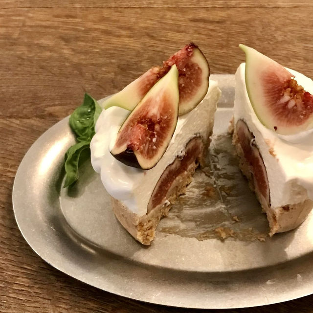 【韓国】この季節に食べたいイチジクのタルトが美味しいカフェ