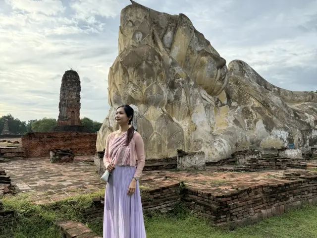 Wat Lokaya Sutha: A Serene Morning Visit