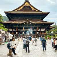 วัดเซ็นโคจิ Zenkoji Temple