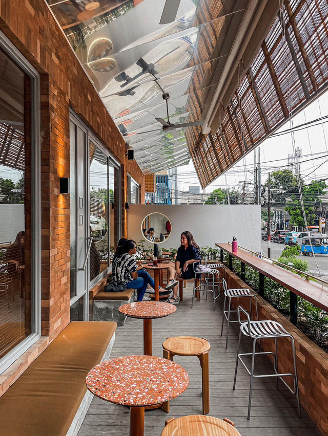Sinilagi Panglima Polim - Food & Coffee