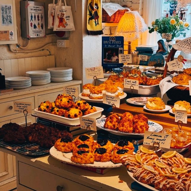 A CAFÉ WITH DELICIOUS CAKES.