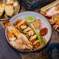 บุฟเฟ่นานาชาติที่มีของทานเยอะมาก อร่อยฟินเลย