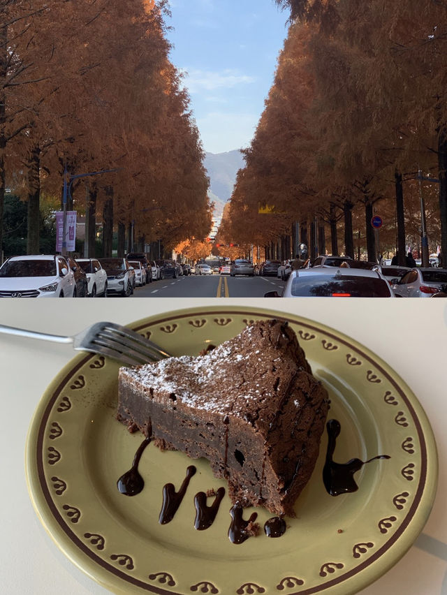 브라우니가 맛잇고 뷰가 좋은 카페