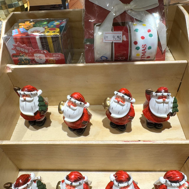 Spark Joy This Christmas at The Green Party! 🎁
