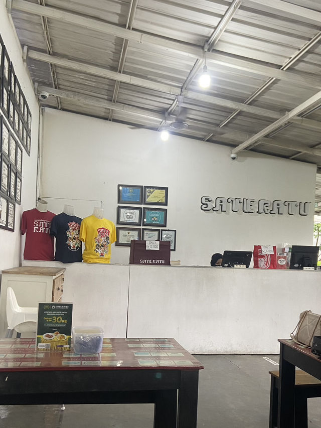 Yogyakarta Culinary Gems: Sate Ratu and Kebon Dalem Cafe