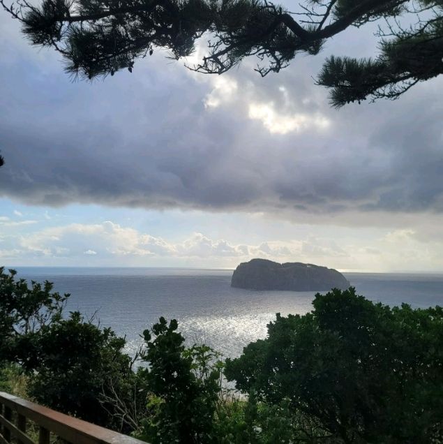 관음도의 푸른 바다와 숨은 섬 풍경🌊