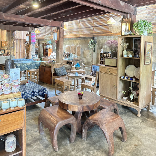 PAPACRAFT CAFE
