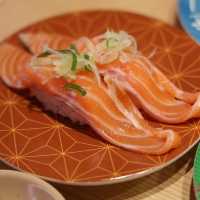 ซูชิสายพานอันดับ 1 จากโตเกียว Katsu Midori