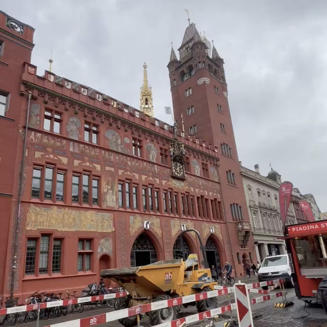 🇨🇭【スイス】バーゼル市庁舎！マルクト広場！(^^)