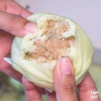 ซาลาเปาใบเตยเจ้าเก่าแก่ย่านโชคชัยสี่