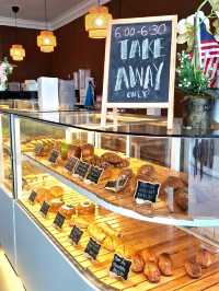 HATS OFF TO MANISS PASTRY & COFFEE, AYER KEROH, MELAKA !
