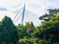 “Putrajaya Wetlands Park: A Tranquil Oasis of Nature!”