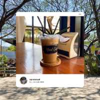 “อยากกาแฟ” คาเฟ่ริมน้ำโซนสันกำแพง เชียงใหม่