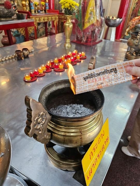 曼谷做善事,祈福,景點三合一