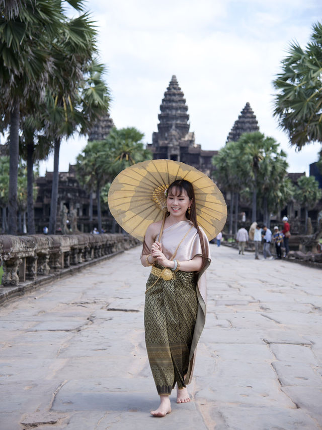 "Siem Reap Uncovered: Temples, Tastes & Nightlife"