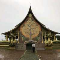 วัดสิรินธรวรารามภูพร้าว (วัดเรืองแสง)