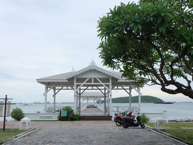 มัดรวม 8 ที่เที่ยวบนเกาะสีชัง ชลบุรี 🏝️