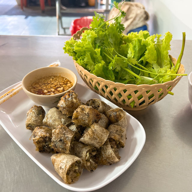 มุกดา ก๋วยเตี๋ยวไก่บ้าน