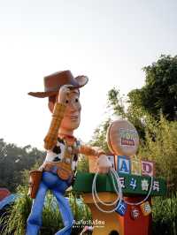 🧸 Toy Story Land เมืองของเล่นที่ใครๆก็ชอบ