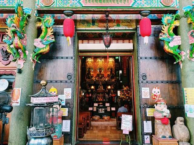 泰國曼谷老城區湄南河古跡建築華人文化寺廟老市場一日遊行程，適合打卡拍照📸祈福
