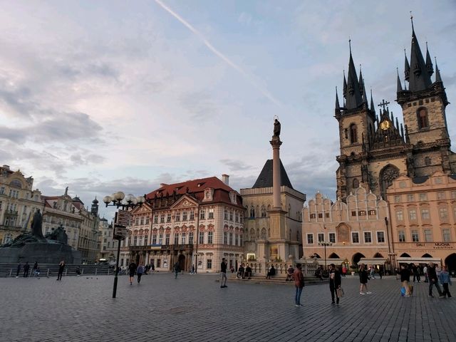[🇨🇿プラハ] 旧市街広場 — 歴史が息づく広場と天文時計の魅力