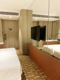 轉機也能是享受：Crowne Plaza Changi Airport 的靜謐奢華體驗