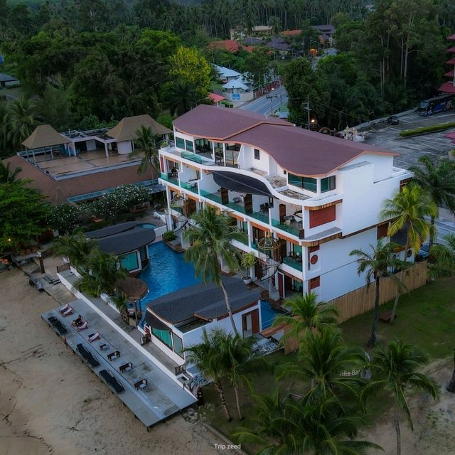 ที่พักริมทะเลขนอม มองเห็นวิวทะเลได้ทุกห้อง
