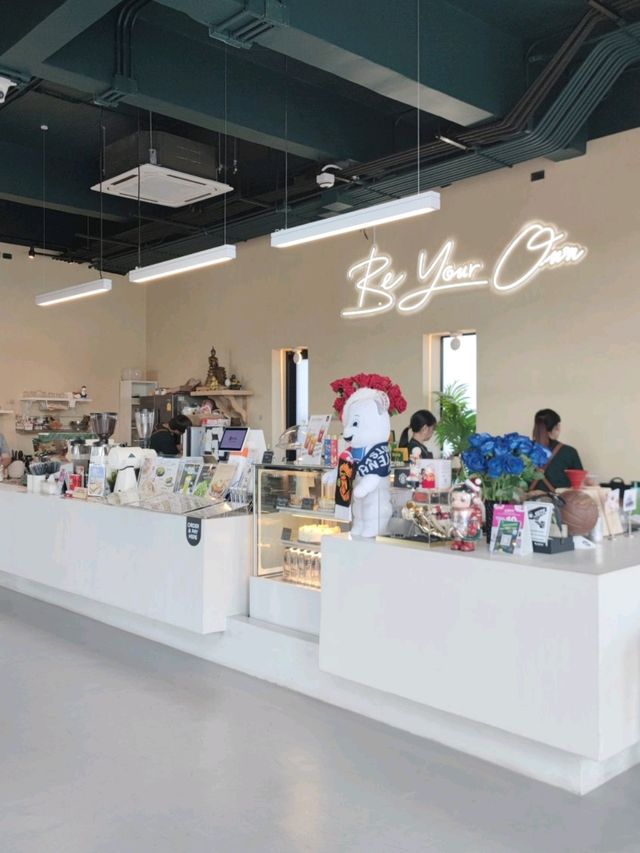 BeYourOwn Cafe คาเฟ่ปากเกร็ด นนทบุรี