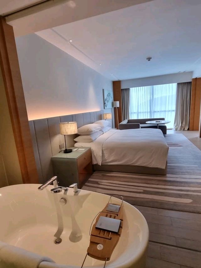 "Luxury in Every Sunset – The Ultimate Sea View Experience at Marriott Kota Kinabalu"